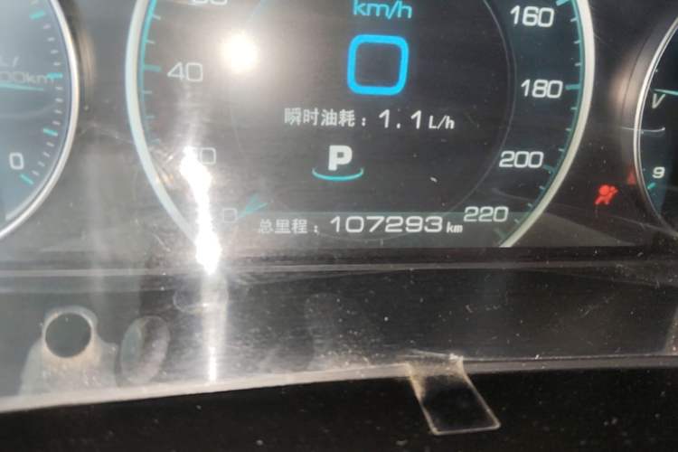 Used Zotye Domy X7 2017 Upgraded Edition 1.8T DCT Huashan Model Odometer Close Up