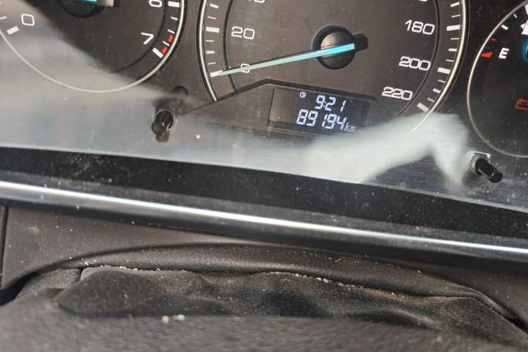 Used Zotye Domy X7 2017 1.8T Manual Luxury Model Odometer Close Up