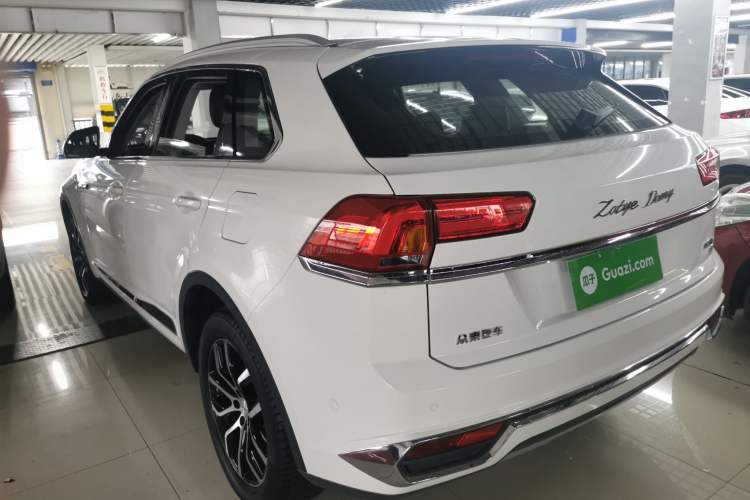 Used Zotye Domy X7 2017 2.0T DCT Ultimate Edition Rear Left 45 Deg