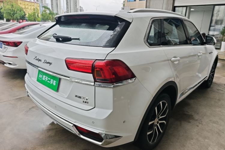 Used Zotye Domy X7 2017 2.0T DCT Ultimate Edition Rear Right 45 Deg