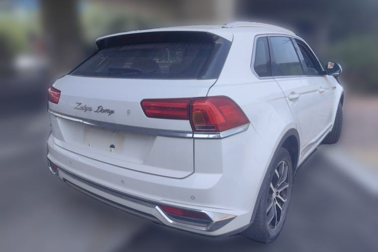 Used Zotye Domy X7 2017 1.8T Manual Luxury Model Rear Right 45 Deg