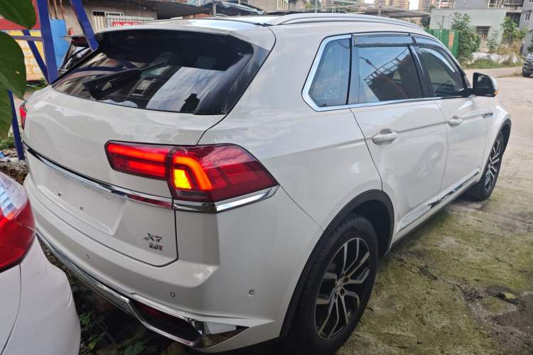 Used Zotye Domy X7 2017 Upgraded Edition 2.0T DCT Huangshan Model 7 Seats Rear Right 45 Deg