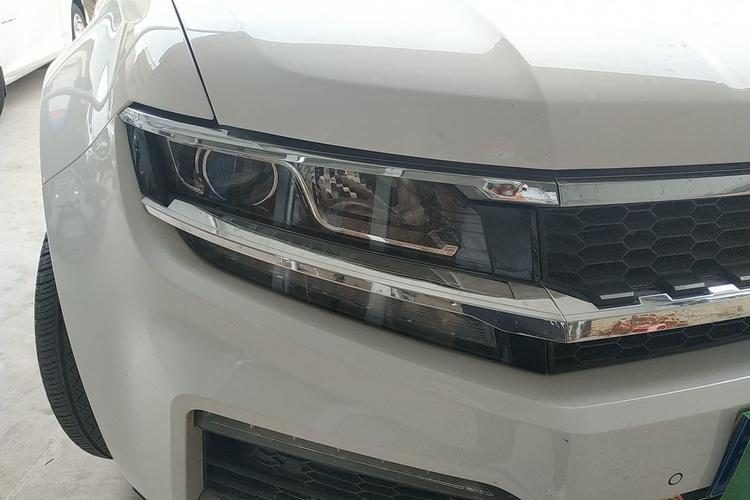 Used Zotye Domy X7 2017 Upgraded Edition 1.8T DCT Huashan Model Right Front Headlight