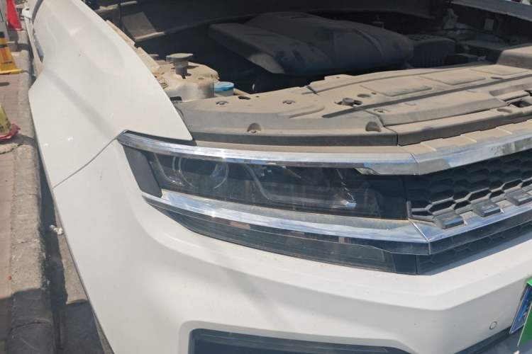 Used Zotye Domy X7 2017 1.8T DCT Prestige Model Right Front Headlight