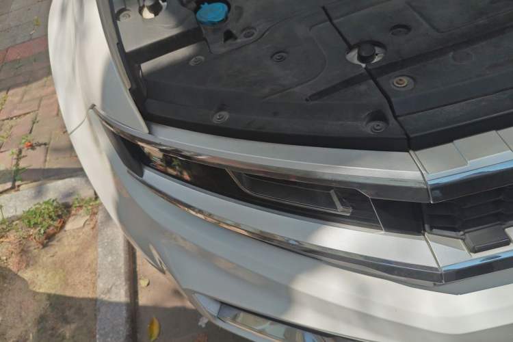 Used Zotye Domy X7 2017 1.8T DCT Luxury Model Right Front Headlight