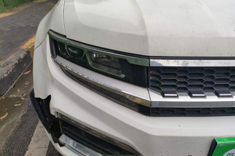 Used Zotye Domy X7 2017 1.8T Manual Luxury Model Right Front Headlight