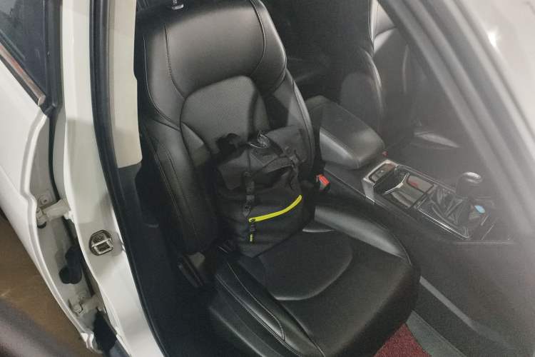 Used Zotye Domy X7 2017 1.8T Manual Luxury Model Right Front Seat