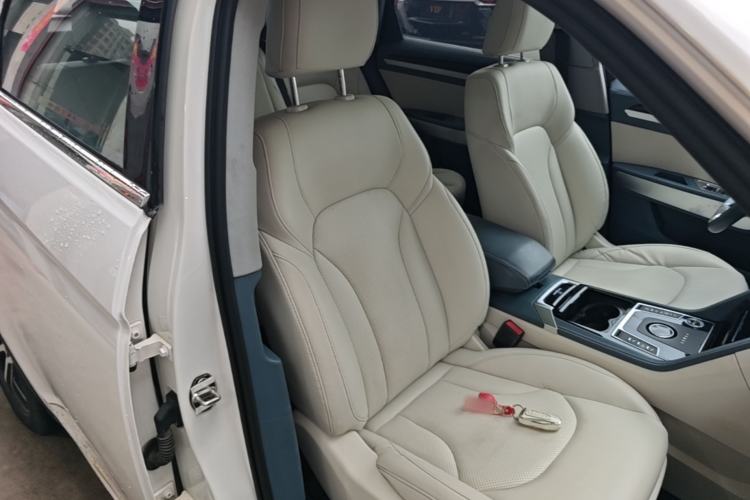 Used Zotye Domy X7 2017 2.0T DCT Ultimate Edition Right Front Seat