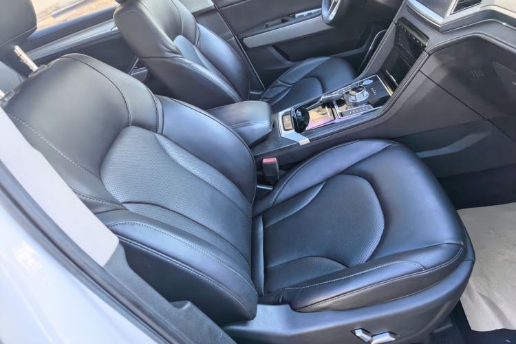 Used Zotye Domy X7 2017 Upgraded Edition 2.0T DCT Huangshan Model 7 Seats Right Front Seat