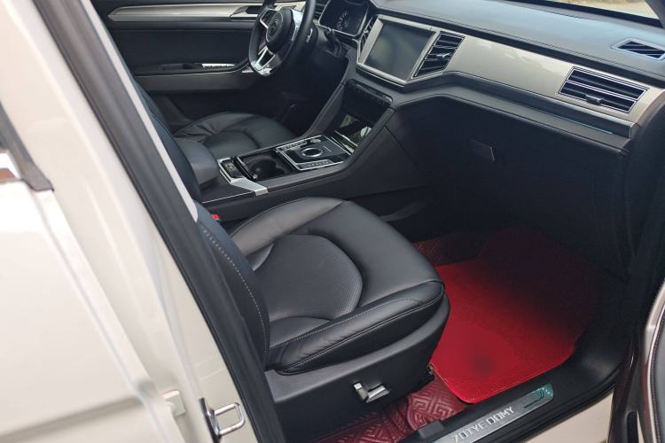 Used Zotye Domy X7 2017 Upgraded Edition 2.0T DCT Huangshan Model 7 Seats Right Front Seat