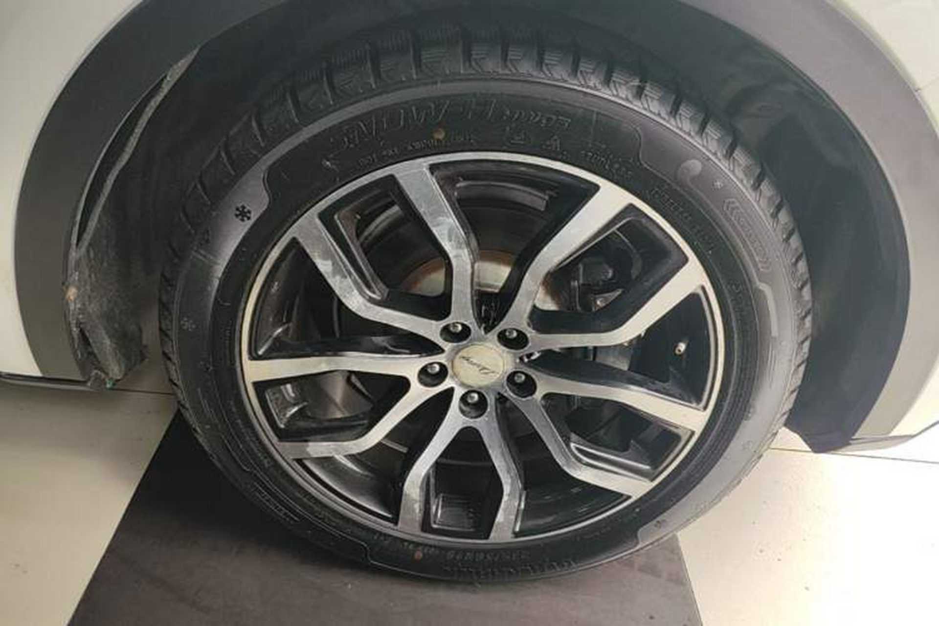 Used Zotye Domy X7 2017 Upgraded Edition 1.8T DCT Huashan Model Right Front Wheel Hub