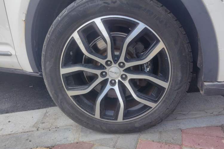 Used Zotye Domy X7 2017 1.8T Manual Luxury Model Right Front Wheel Hub