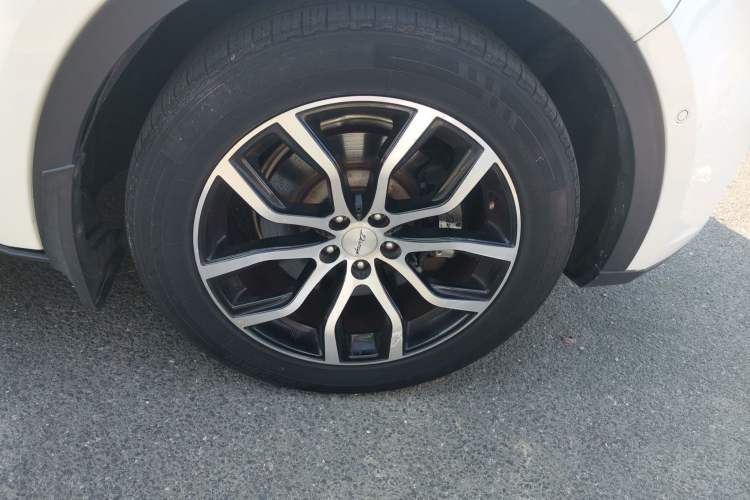 Used Zotye Domy X7 2017 Upgraded Edition 2.0T DCT Huangshan Model 7 Seats Right Front Wheel Hub