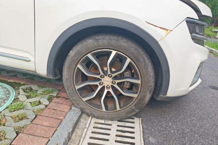 Used Zotye Domy X7 2017 1.8T Manual Luxury Model Right Front Wheel Hub