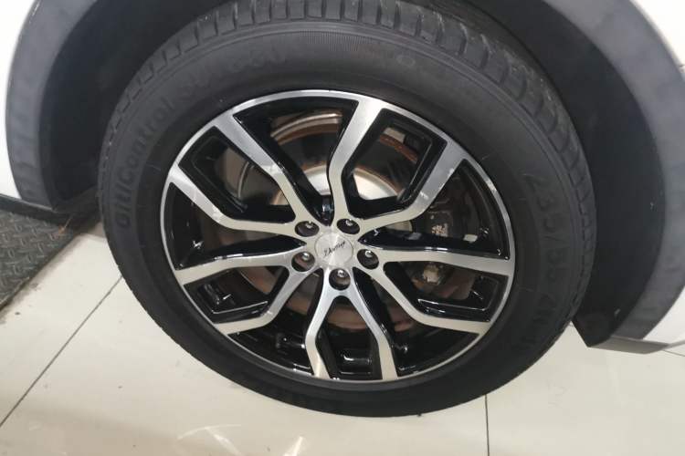 Used Zotye Domy X7 2017 2.0T DCT Ultimate Edition Right Front Wheel Hub