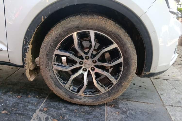 Used Zotye Domy X7 2017 2.0T DCT Ultimate Edition Right Front Wheel Hub