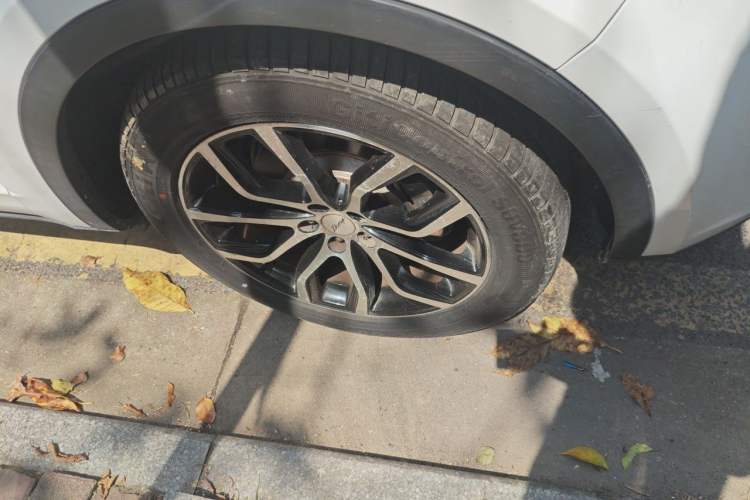 Used Zotye Domy X7 2017 1.8T DCT Luxury Model Right Front Wheel Hub