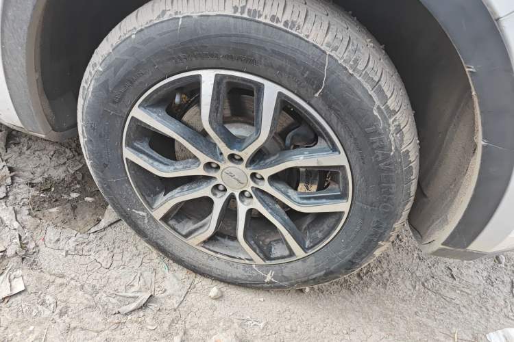 Used Zotye Domy X7 2017 1.5T Manual Elite Version Right Front Wheel Hub