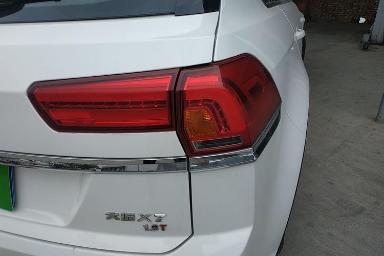 Used Zotye Domy X7 2017 Upgraded Edition 1.8T DCT Huashan Model Right Rear Taillight