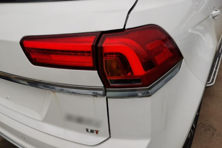 Used Zotye Domy X7 2017 1.8T Manual Luxury Model Right Rear Taillight