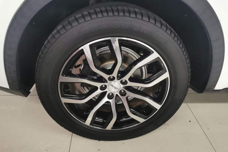 Used Zotye Domy X7 2017 2.0T DCT Ultimate Edition Right Rear Wheel Hub