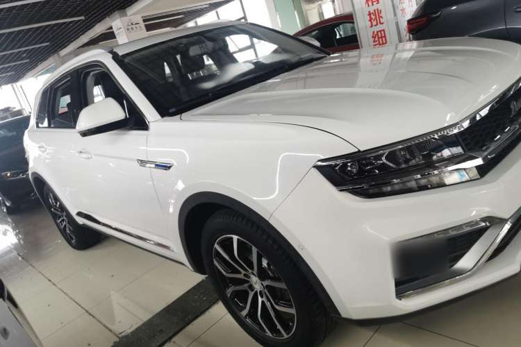 Used Zotye Domy X7 2017 2.0T DCT Ultimate Edition Right Side