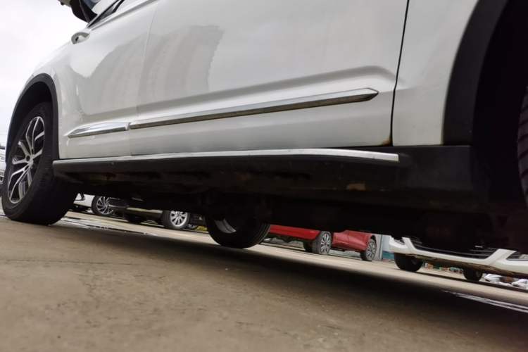 Used Zotye Domy X7 2017 1.8T Manual Luxury Model Right Side Sill