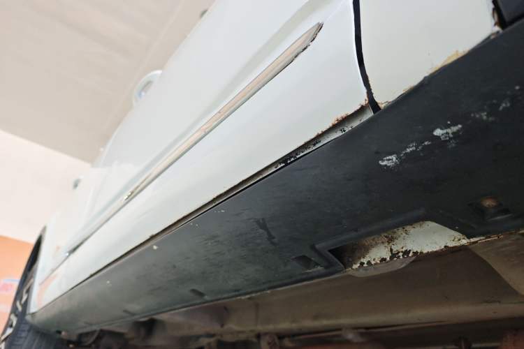 Used Zotye Domy X7 2017 1.8T Manual Luxury Model Right Side Sill