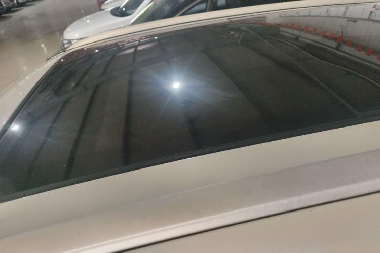 Used Zotye Domy X7 2017 1.8T Manual Luxury Model Roof