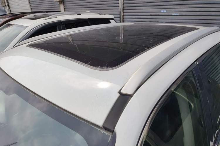 Used Zotye Domy X7 2017 1.8T Manual Luxury Model Roof