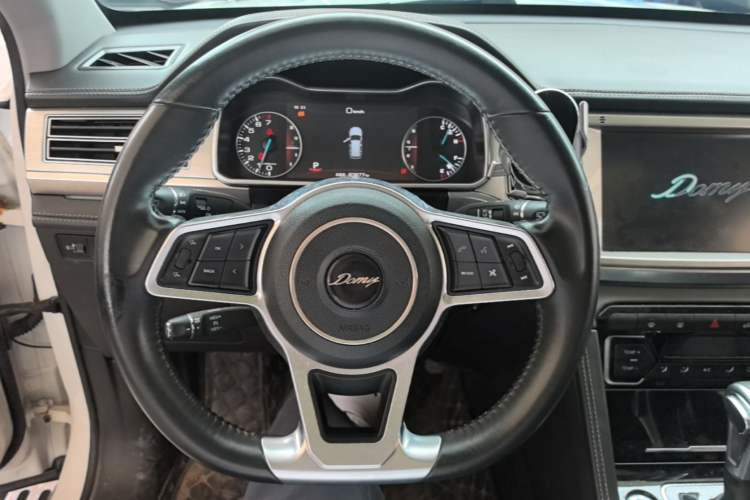 Used Zotye Domy X7 2017 Upgraded Edition 1.8T DCT Huashan Model Steering Wheel