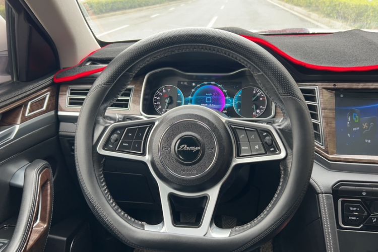 Used Zotye Domy X7 2017 1.8T Manual Luxury Model Steering Wheel