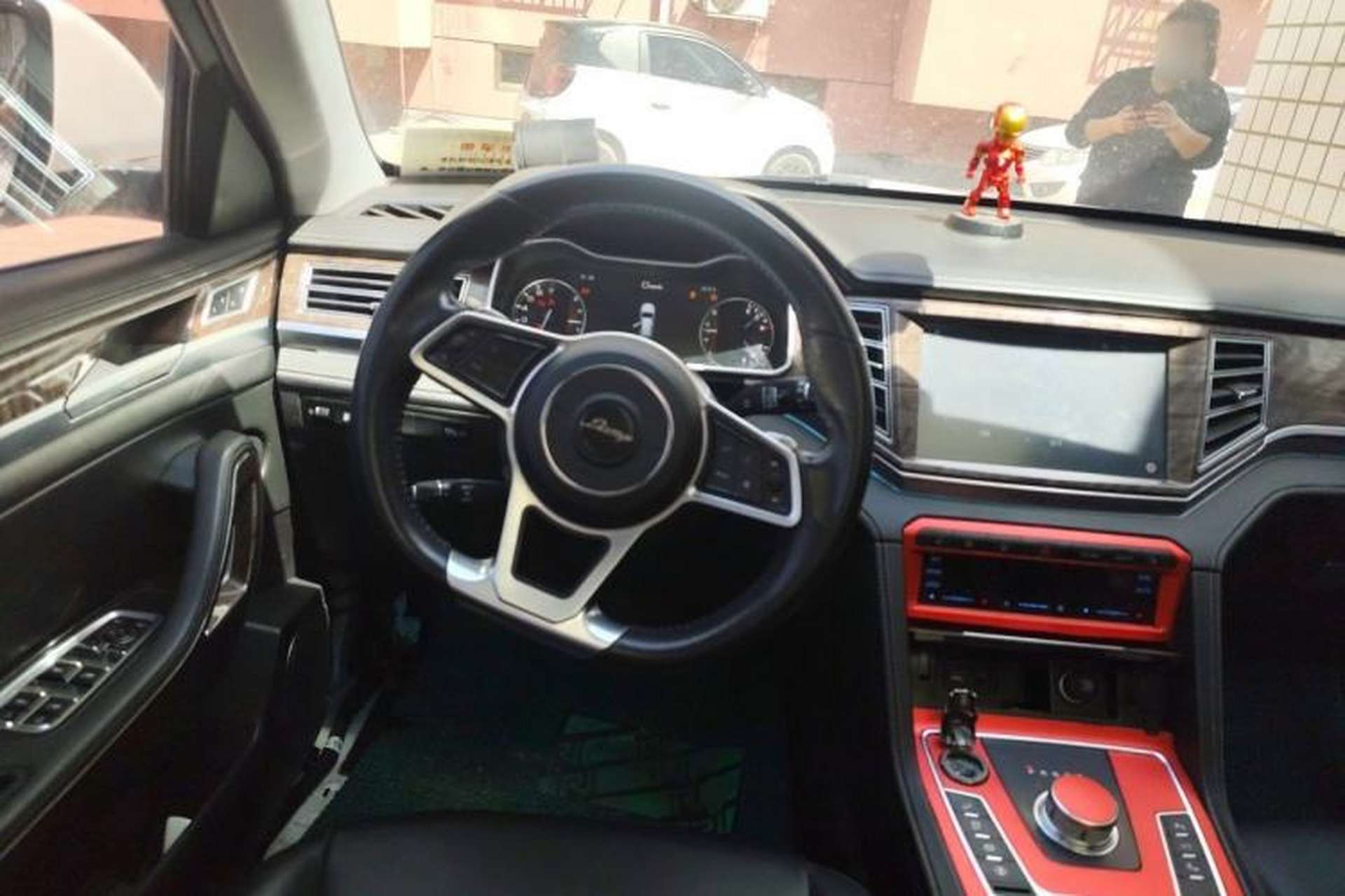 Used Zotye Domy X7 2017 2.0T DCT Ultimate Edition Steering Wheel