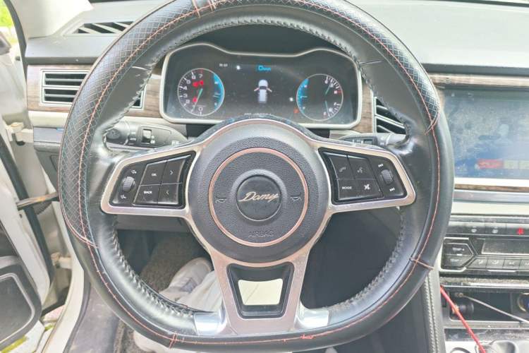 Used Zotye Domy X7 2017 1.8T Manual Luxury Model Steering Wheel