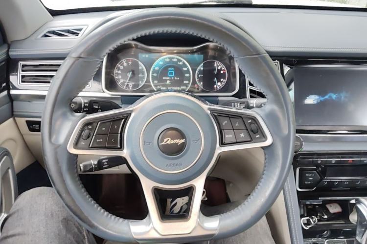 Used Zotye Domy X7 2017 Upgraded Edition 1.8T DCT Huashan Model Steering Wheel