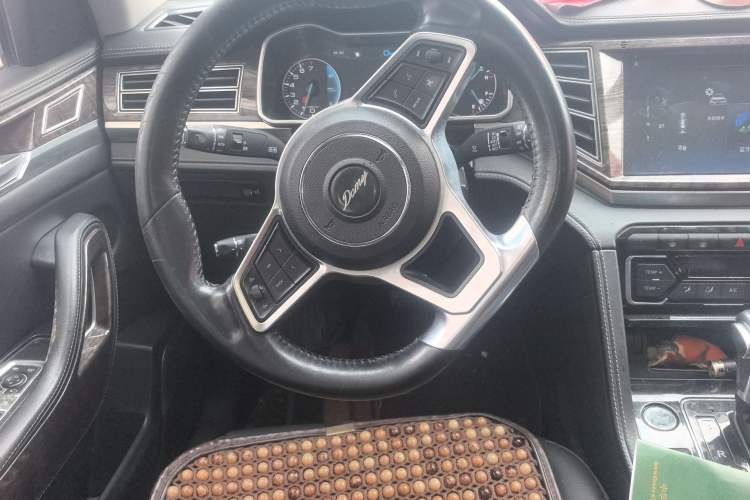 Used Zotye Domy X7 2017 1.8T DCT Prestige Model Steering Wheel