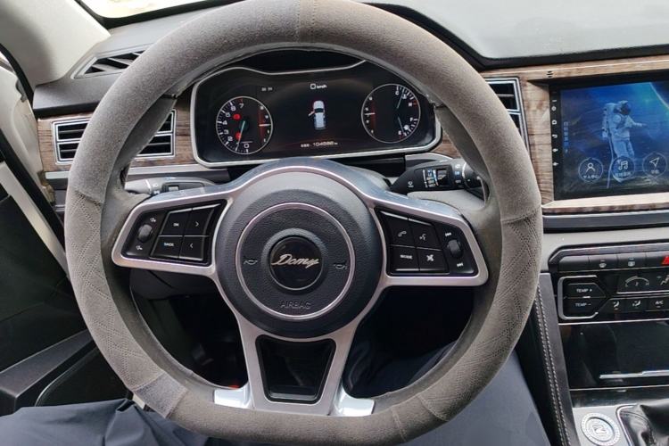 Used Zotye Domy X7 2017 1.8T Manual Luxury Model Steering Wheel
