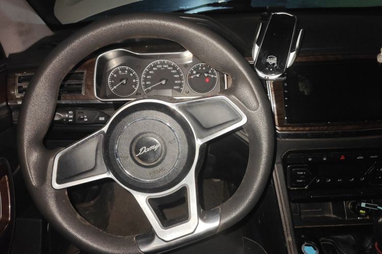 Used Zotye Domy X7 2017 1.5T Manual Elite Version Steering Wheel