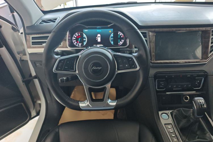 Used Zotye Domy X7 2017 1.8T Manual Luxury Model Steering Wheel