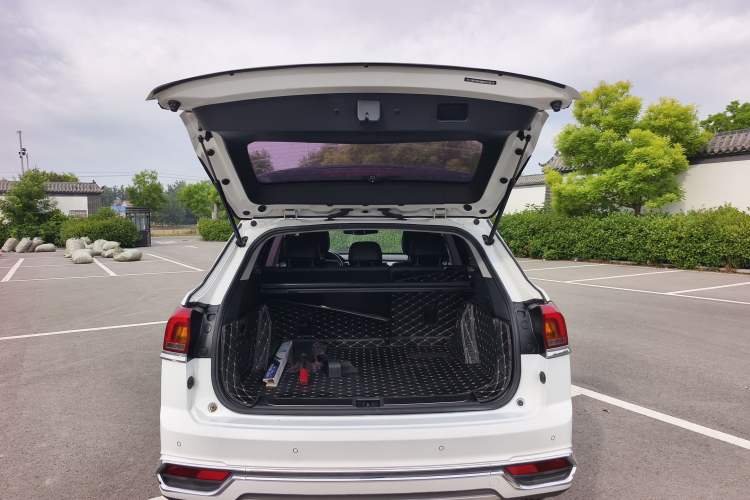 Used Zotye Domy X7 2017 1.8T DCT Prestige Model Trunk