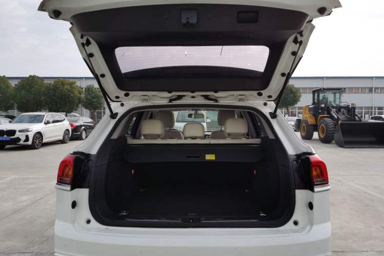 Used Zotye Domy X7 2017 Upgraded Edition 1.8T DCT Huashan Model Trunk