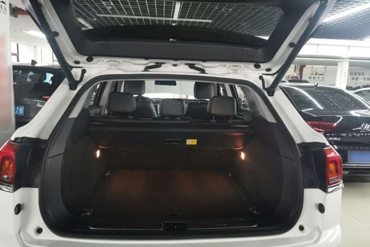 Used Zotye Domy X7 2017 2.0T DCT Ultimate Edition Trunk