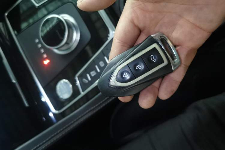 Used Zotye Domy X7 2017 2.0T DCT Ultimate Edition Vehicle Key