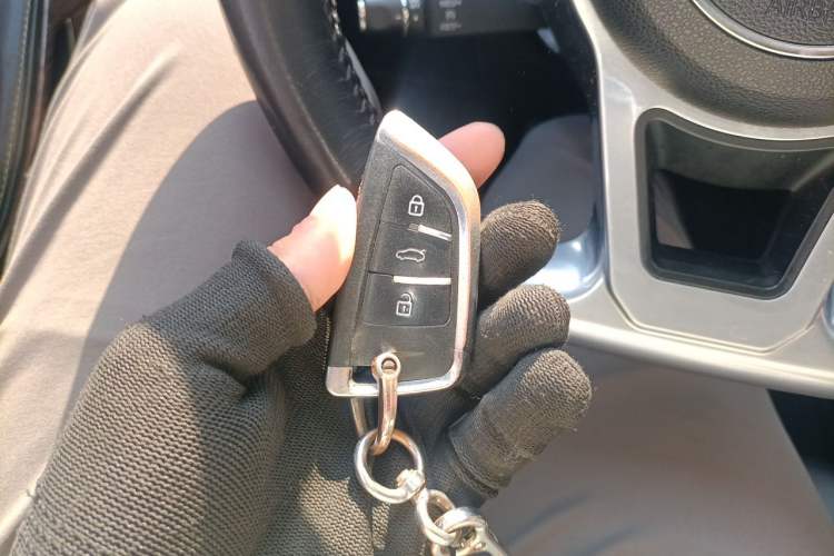 Used Zotye Domy X7 2017 1.8T DCT Prestige Model Vehicle Key