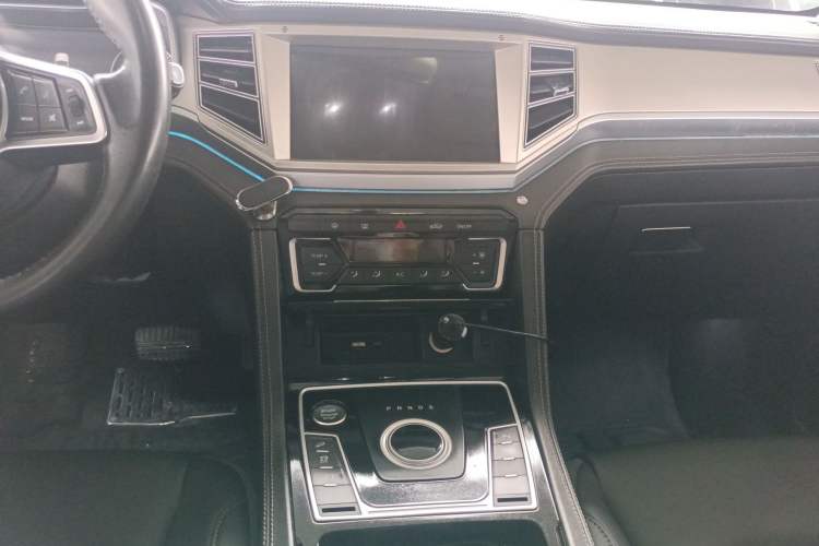 Used Zotye Domy X7 2018 2.0T Automatic Prestige Edition Audio And AC Panel