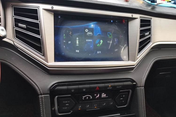 Used Zotye Domy X7 2018 2.0T Automatic Prestige Edition Audio And AC Panel