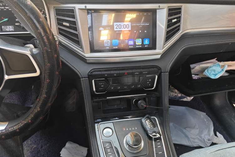 Used Zotye Domy X7 2018 2.0T Automatic Luxury Version Audio And AC Panel