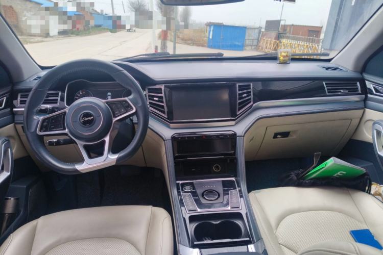 Used Zotye Domy X7 2018 2.0T Automatic Supreme Edition Center Console