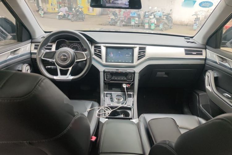 Used Zotye Domy X7 2018 2.0T Automatic Luxury Version Center Console