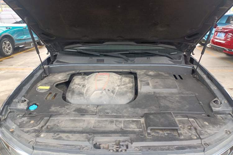 Used Zotye Domy X7 2018 2.0T Automatic Prestige Edition Engine Bay